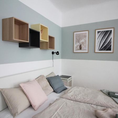 7 Nights Apartments Dominikanske N. Брно Экстерьер фото