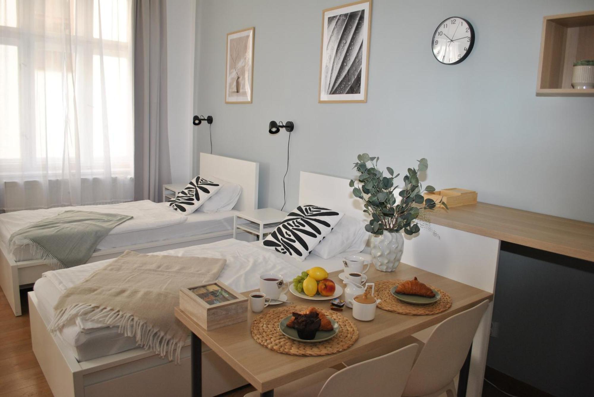 7 Nights Apartments Dominikanske N. Брно Экстерьер фото