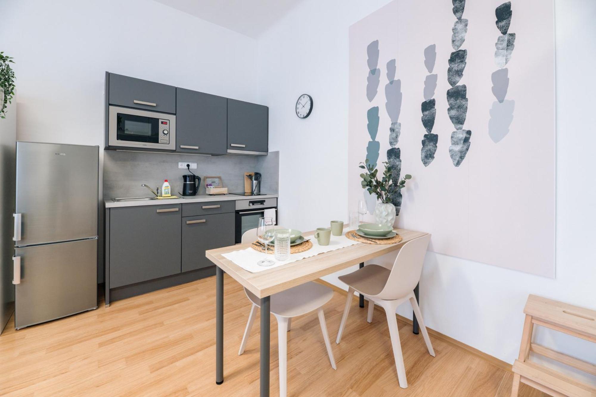 7 Nights Apartments Dominikanske N. Брно Экстерьер фото